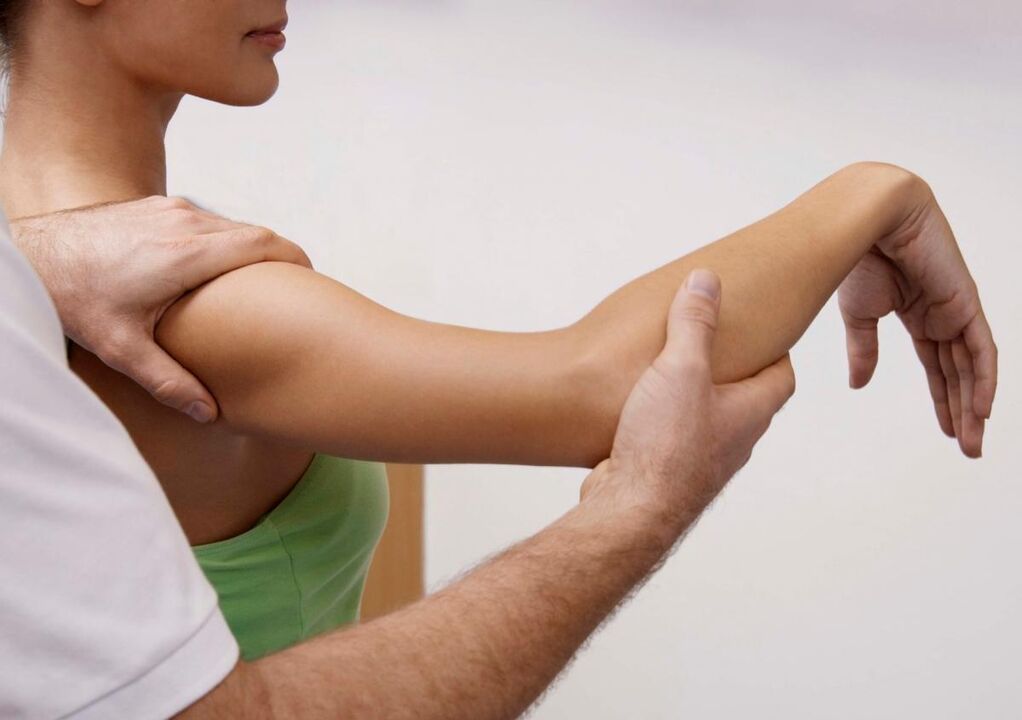 Per diagnosticare con precisione l'artrosi dell'articolazione della spalla, il medico effettuerà una serie di test necessari. 