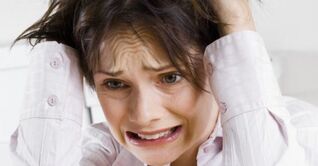 La comparsa di dolore in una donna a causa dello stress